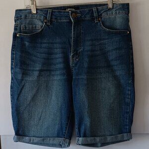 d. jeans Medium Wash Denim Bermuda Shorts Size 12